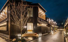 Nazuna Kyoto Tsubaki St.